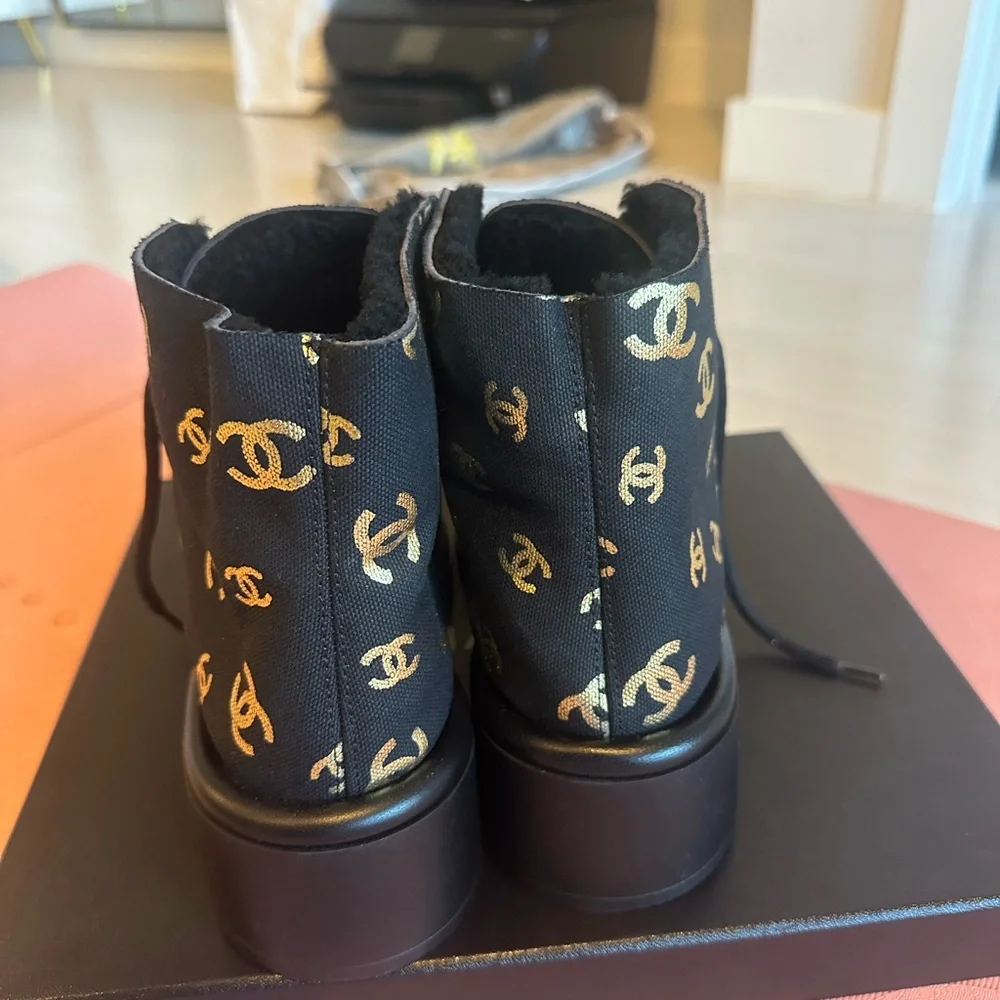 CHANEL Women's Black and Gold Combat Boots - Picture 3 of 7